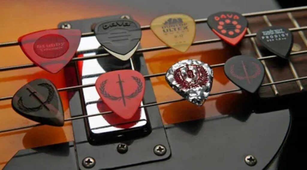 A Standard Guitar Pick