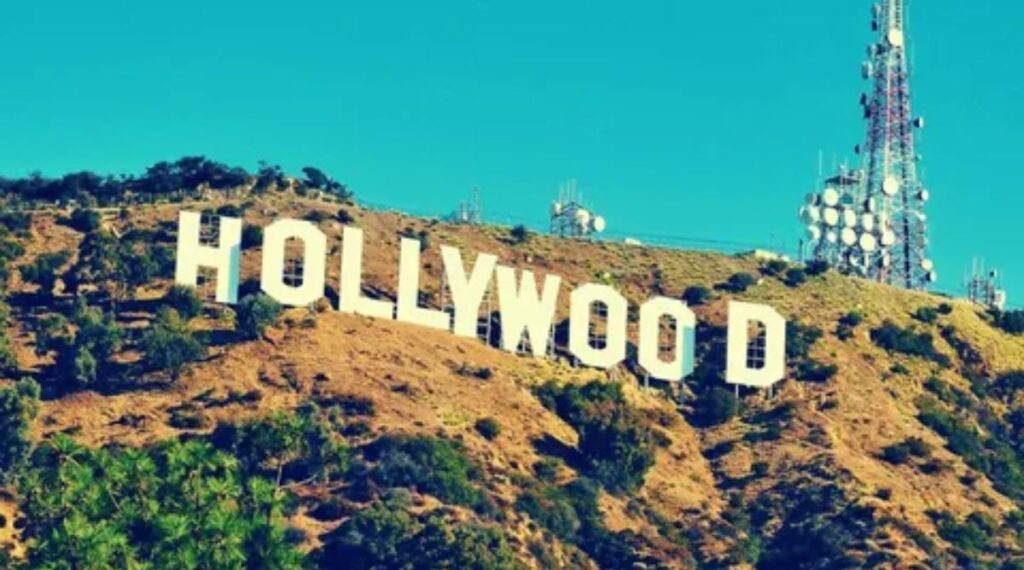 Hollywood Sign’s Height about 50 Feet