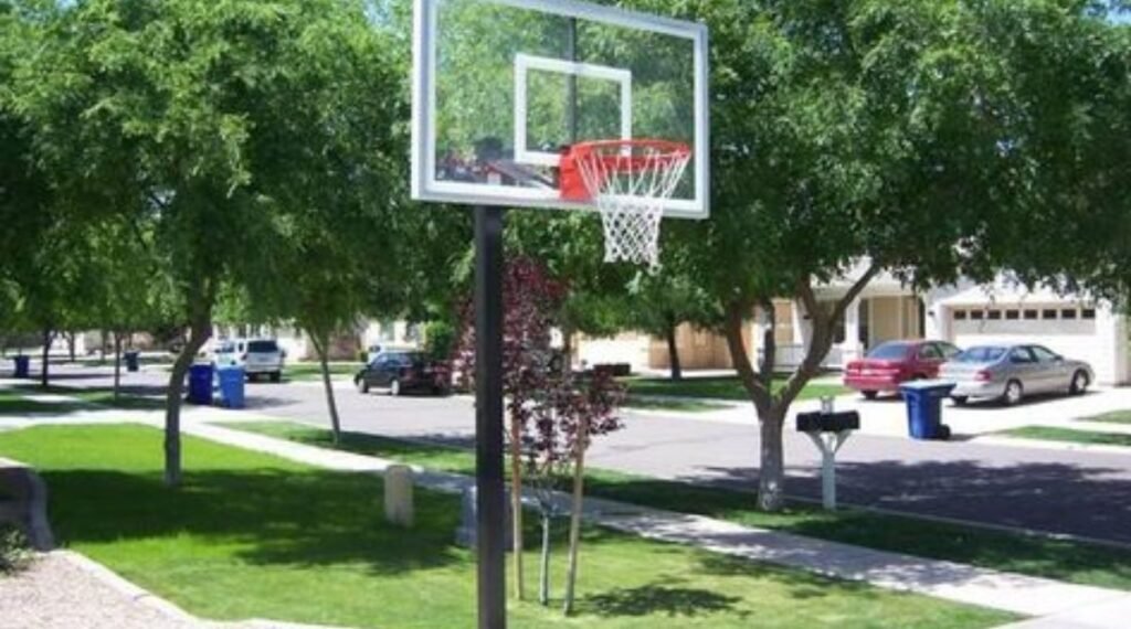 how far is 25 feet,